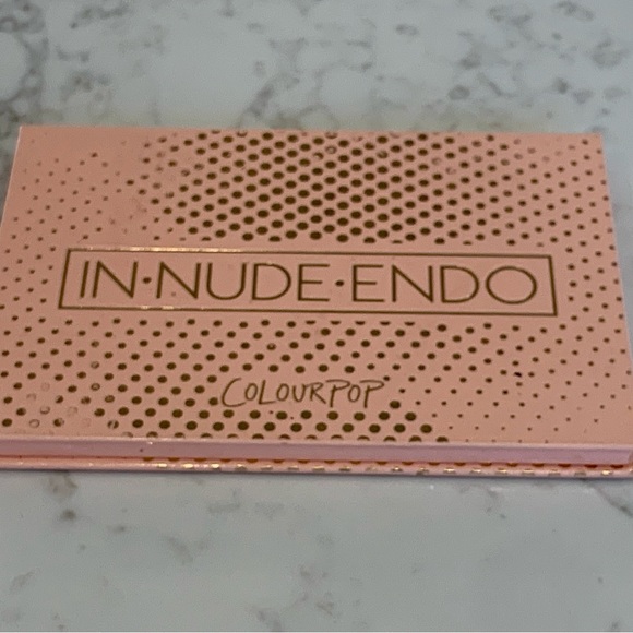 Colourpop In Nude Endo Highlighting Palette - Picture 3 of 4